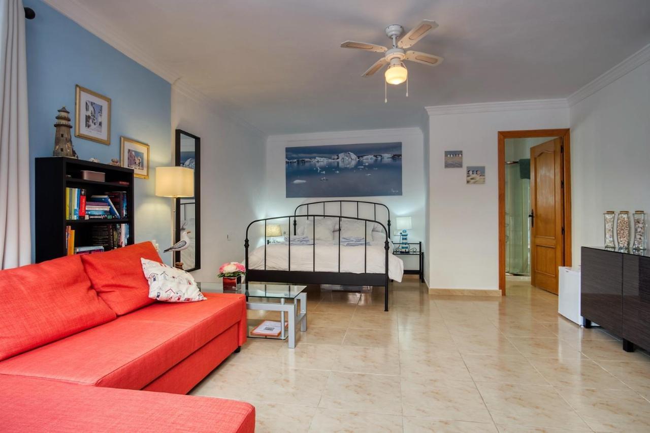 Casa Las Torres B&B Iznate Exterior photo